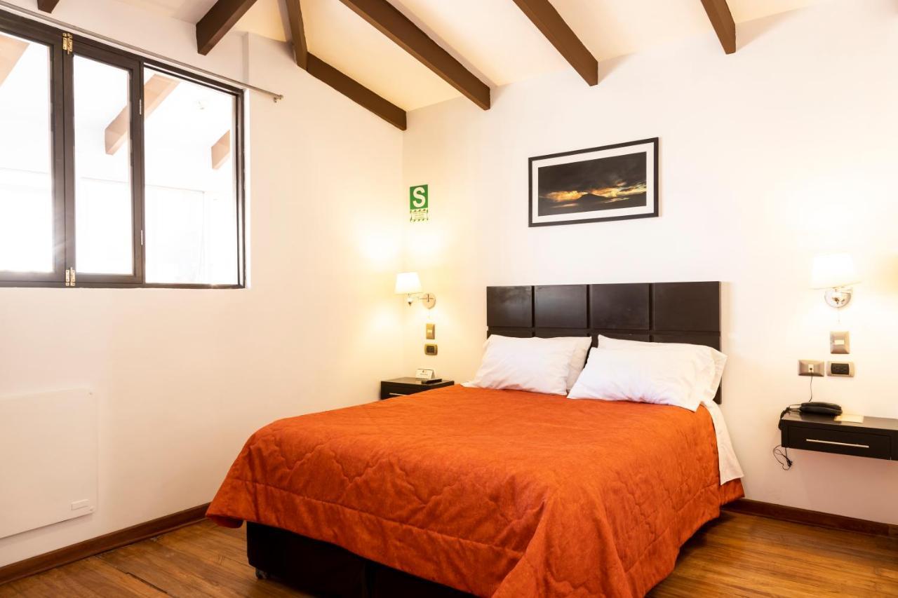 Hostal & Apartments El Triunfo Куско Екстер'єр фото