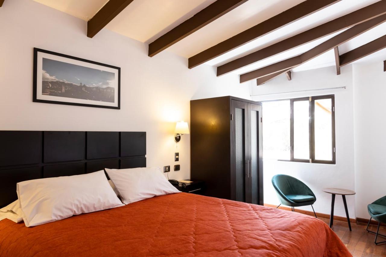 Hostal & Apartments El Triunfo Куско Екстер'єр фото