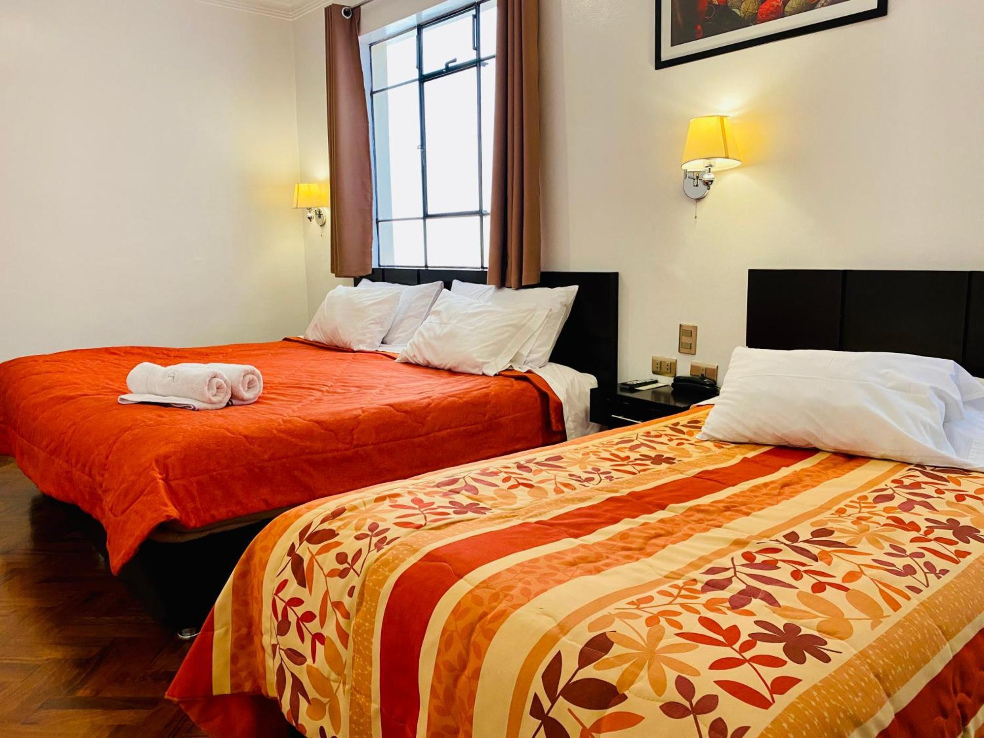 Hostal & Apartments El Triunfo Куско Екстер'єр фото