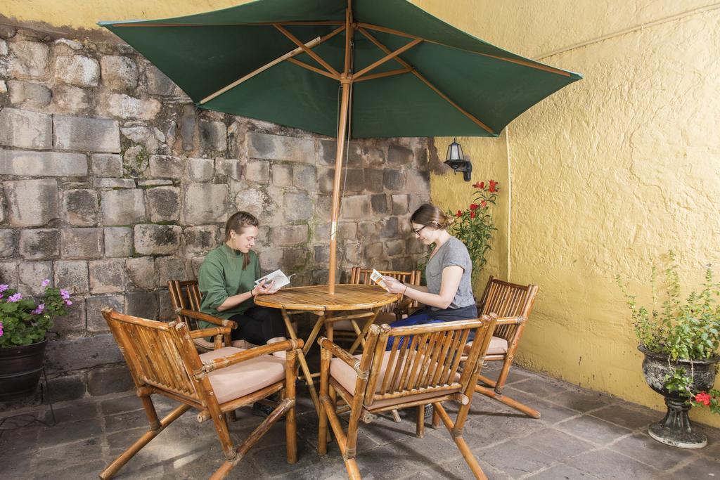 Hostal & Apartments El Triunfo Куско Екстер'єр фото