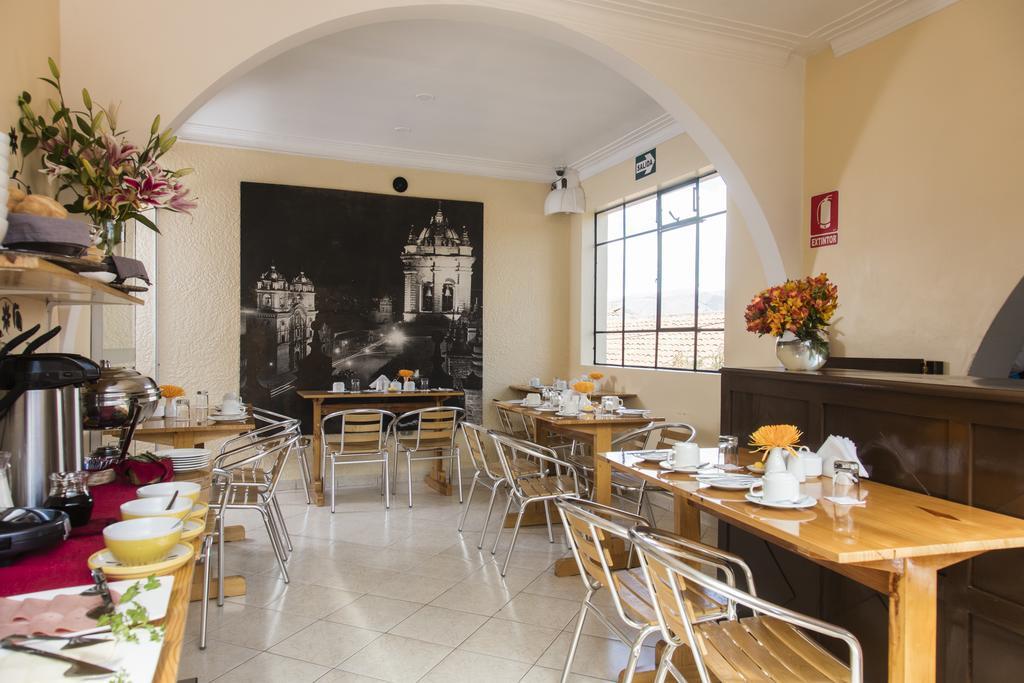Hostal & Apartments El Triunfo Куско Екстер'єр фото